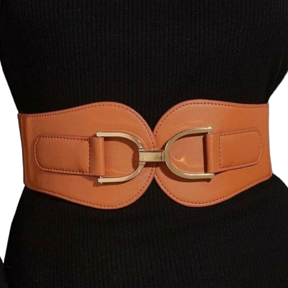 Elegant Tan Belt with Gold Buckle